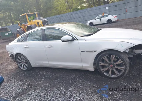2017 Jaguar Xj z USA, uszkodzony, nr VIN SAJXJ1GD0H8W08934